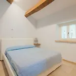 Villa Elegant With Garden