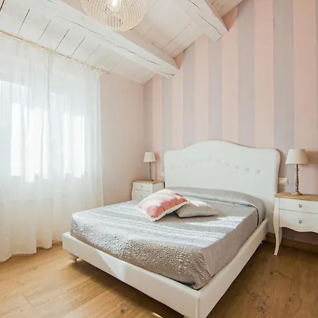 Elegant With Garden * Acqualagna