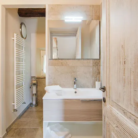 Elegant With Garden Willa *