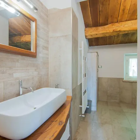 Elegant With Garden Villa Acqualagna