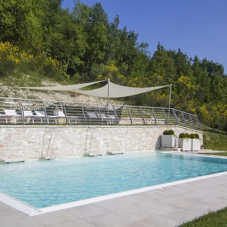 Villa Elegant With Garden